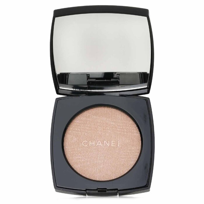Chanel Poudre Lumière Highlighting Powder with warm gold - 8.5g/0.3oz