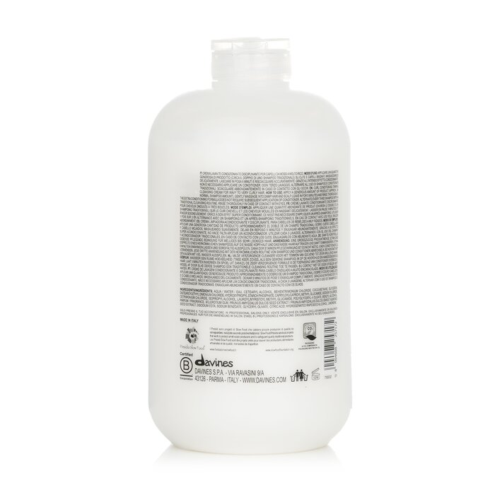 Davines Love Curl cleansing cream for wavy to curly hair 500ml/16.9oz