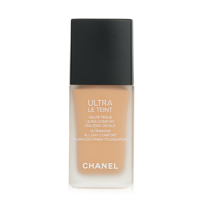 Chanel Ultra Le Teint foundation with luminous perfection for all skin types 30ml/1oz
