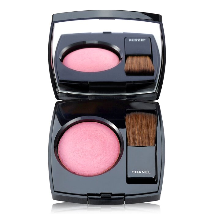 Chanel powder blush in No. 64 Pink Explosion 3.5g/0.12oz